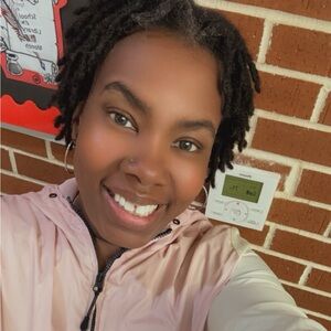 Meet your Posher, Nina